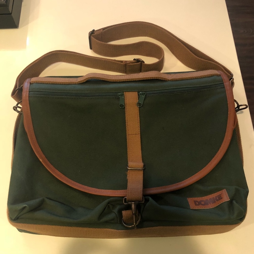 DOMKE F-802 REPORTERS SATCHEL CAMERA BAG